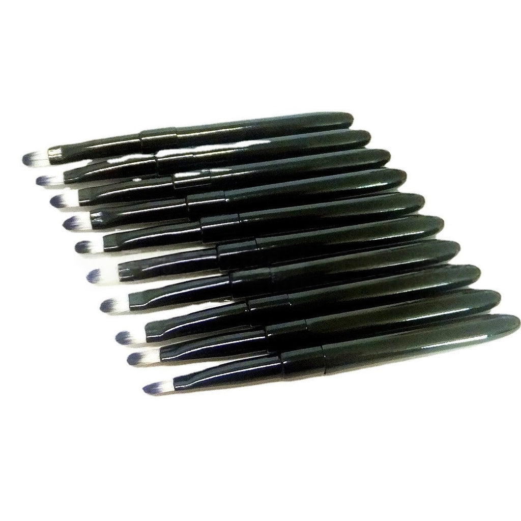 Portable Lip And Eyeliner Brush With A Cap