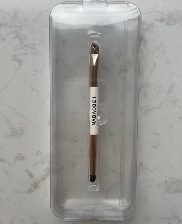Double-ended Eyeshadow & Angled Eyebrow Brush Combo