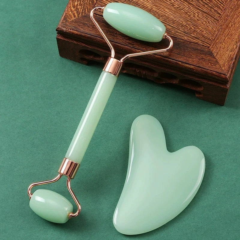 2pcs Facial Roller Scraping Board Set Facial Skincare Massager Kit Heart-shaped Gua Sha Board Salon Beauty Tool