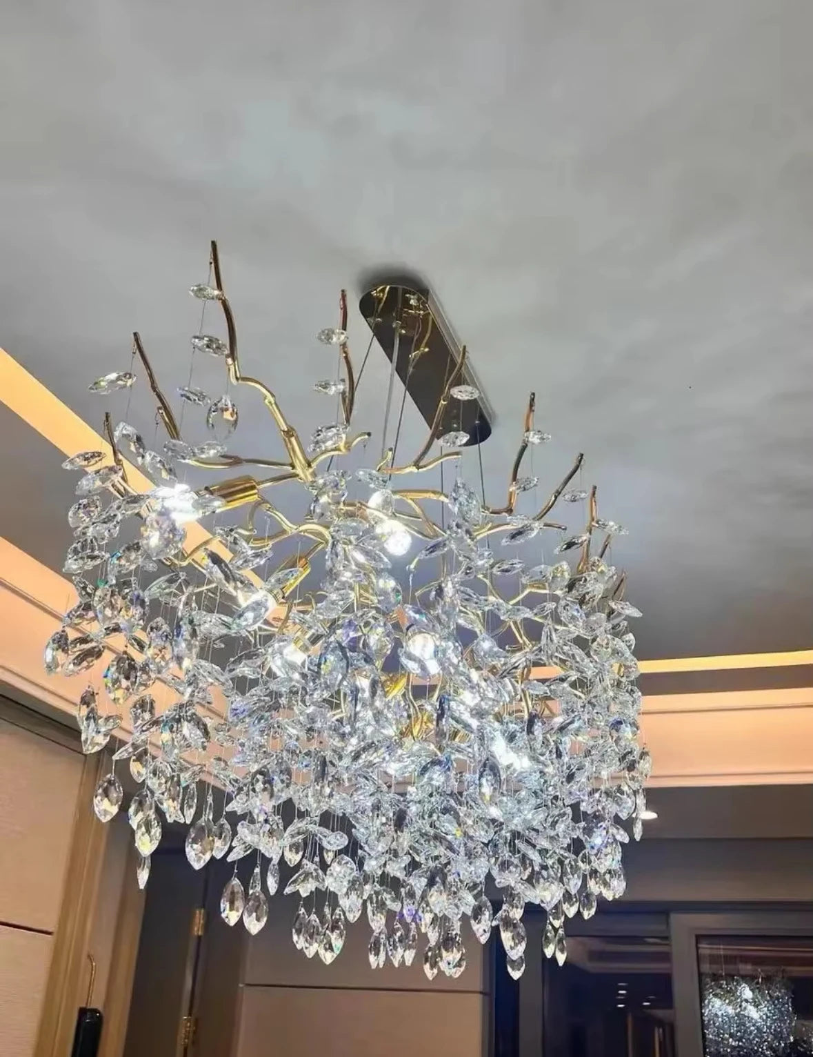 Luxury Gold Crystal LED Chandeliers Living Dining Room Bedroom Lighting Lustre Ceiling Pendant Lamps Indoor Villa Lights Fixture