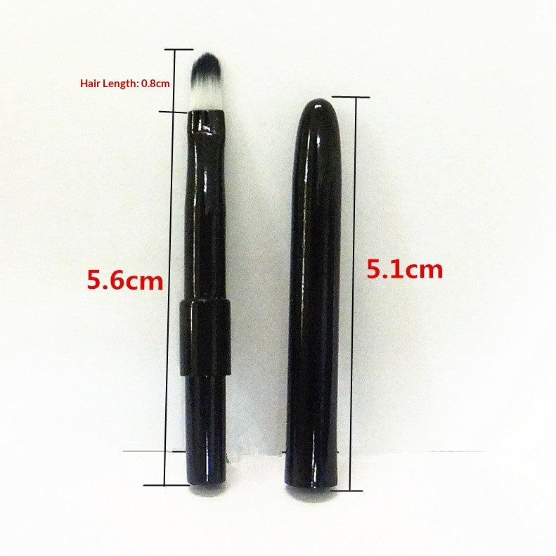 Portable Lip And Eyeliner Brush With A Cap