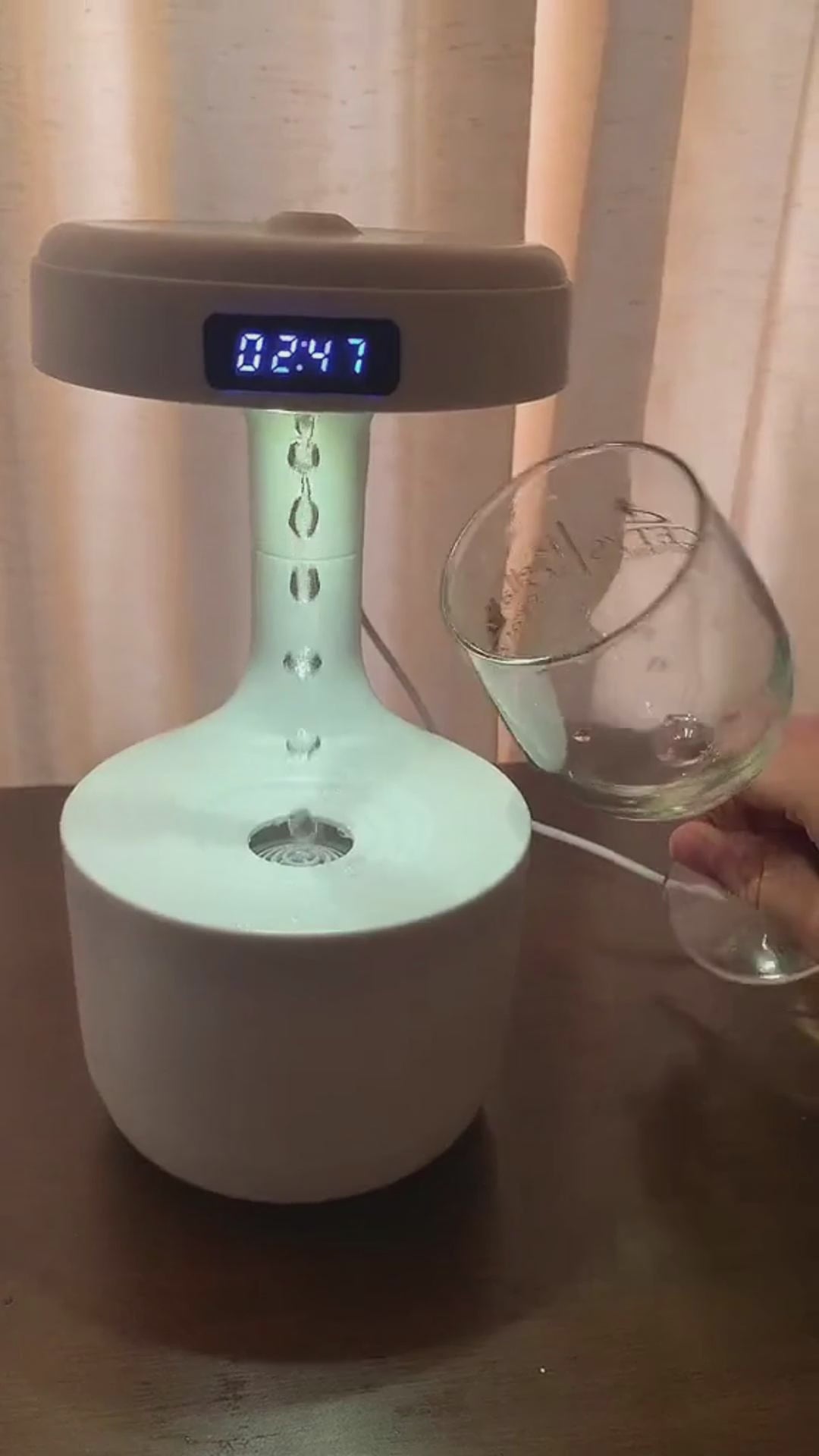 Bedroom Anti-Gravity Humidifier With Clock Water Drop Backflow Aroma Diffuser Large Capacity Office Bedroom Mute Heavy Fog Household Sprayer